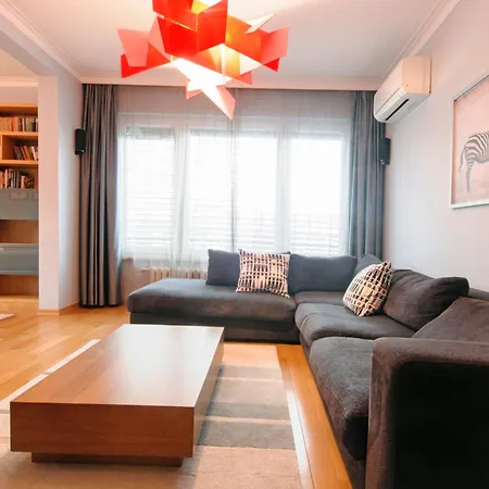 Apartment Park Located Free Parking *