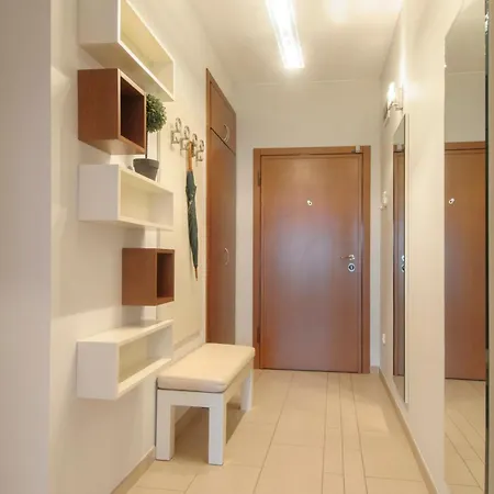 Park Located Free Parking Apartment *